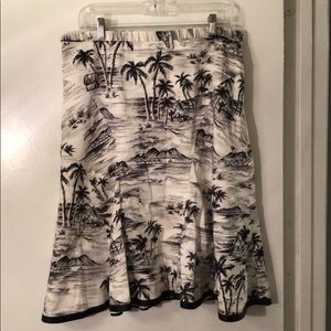 Paniz Knee length flared skirt